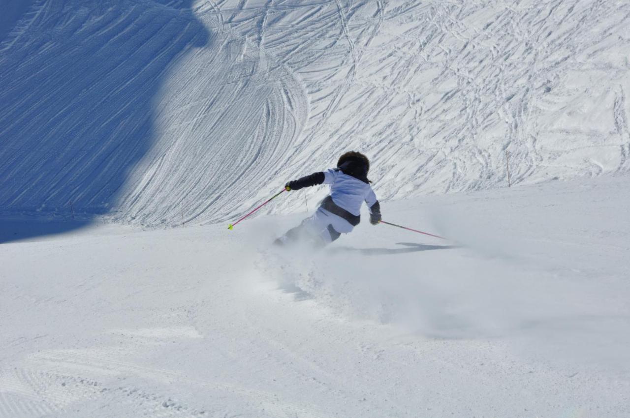 Two Bedroom Apartment La Voute, Chandon Near Meribel - Sleeps 4 Adults Or 2 Adults And 3 Children Les Allues Exterior photo